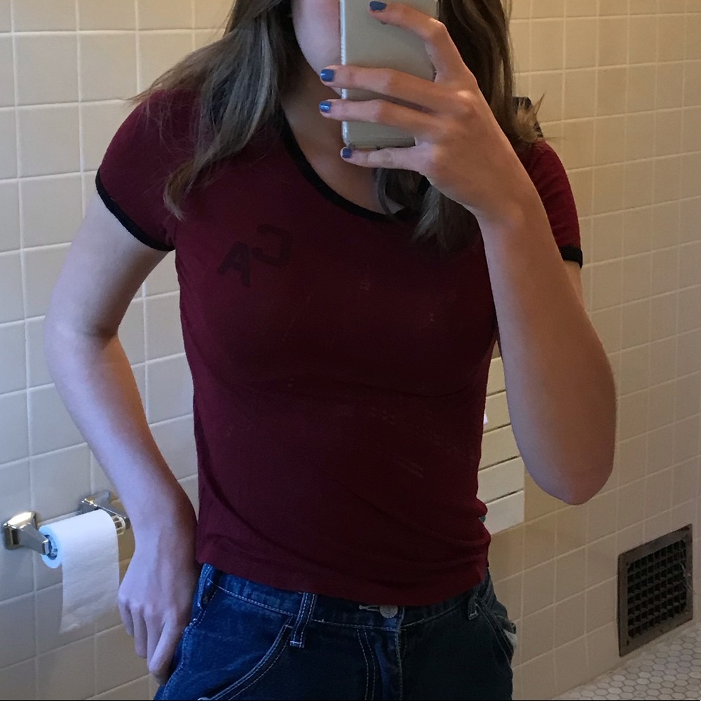 maroon t shirt
